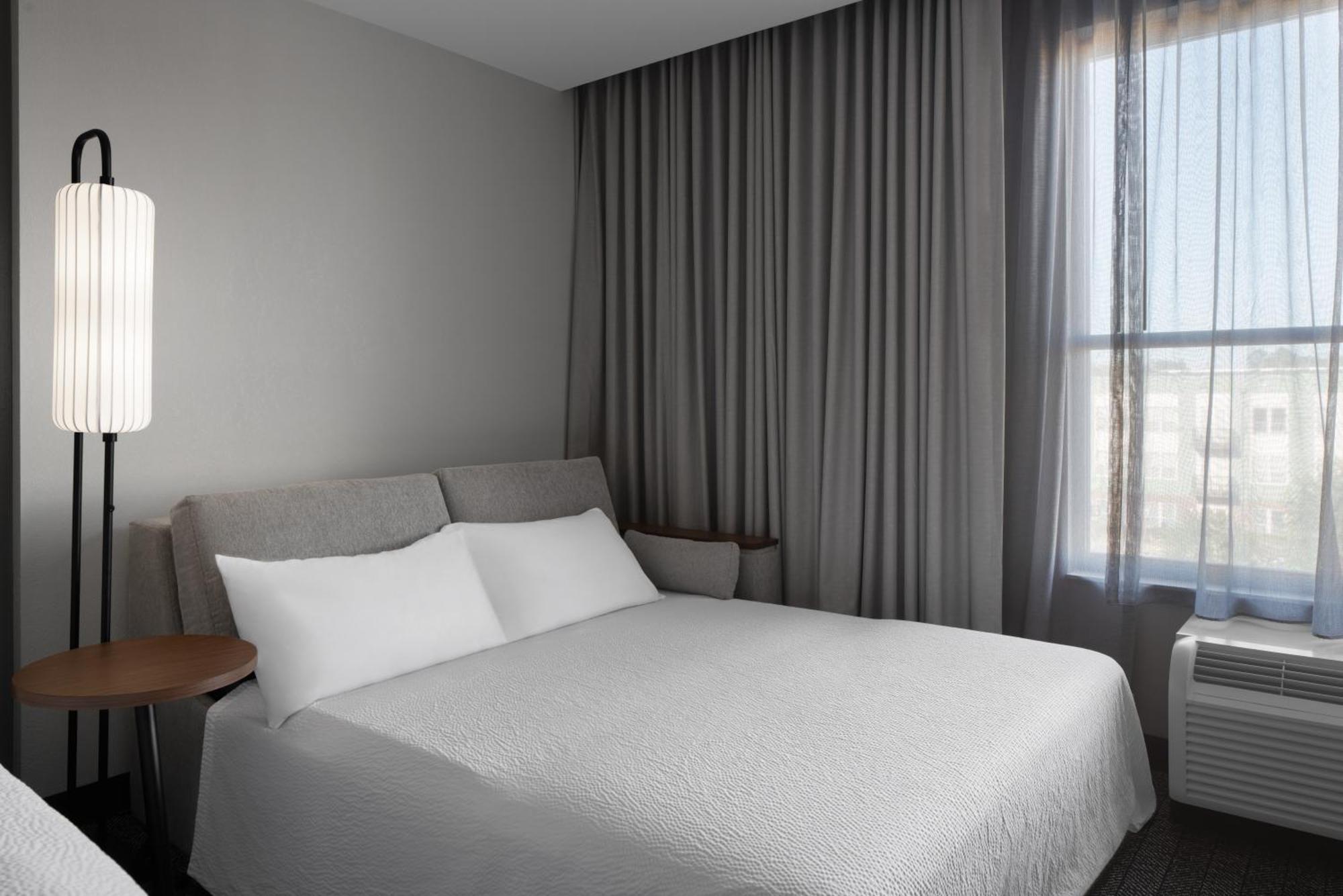 Courtyard By Marriott Charleston סאמרוויל מראה חיצוני תמונה
